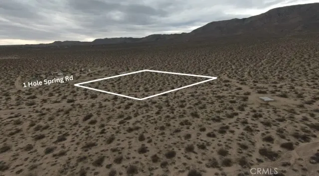 a view of a sky view