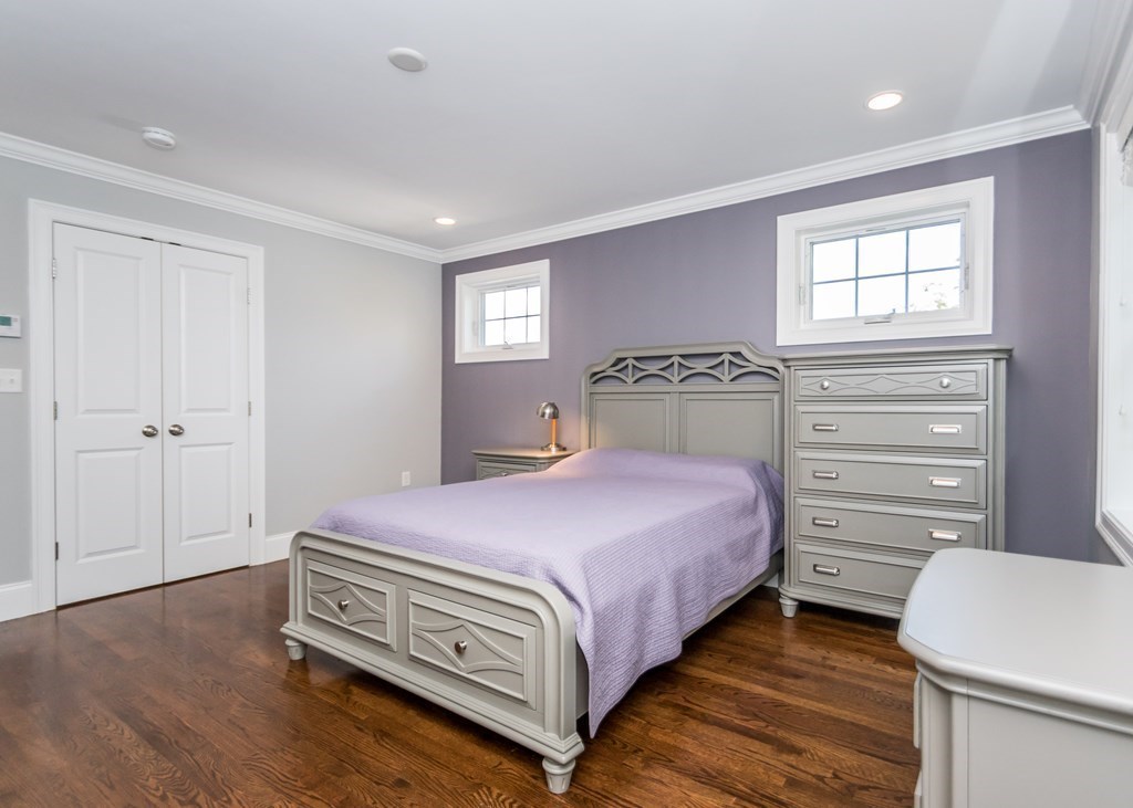 12 Cedar Street, Unit 1 Waltham, MA 02453 - Photo 15 of 33