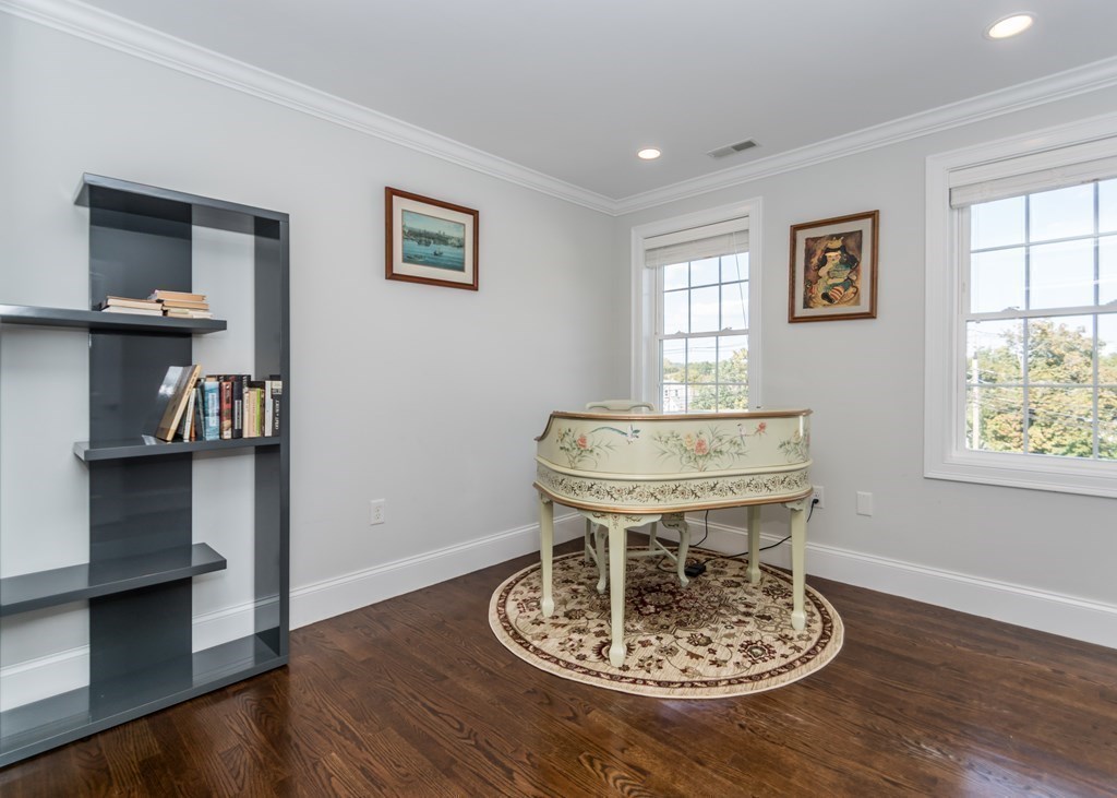 12 Cedar Street, Unit 1 Waltham, MA 02453 - Photo 18 of 33