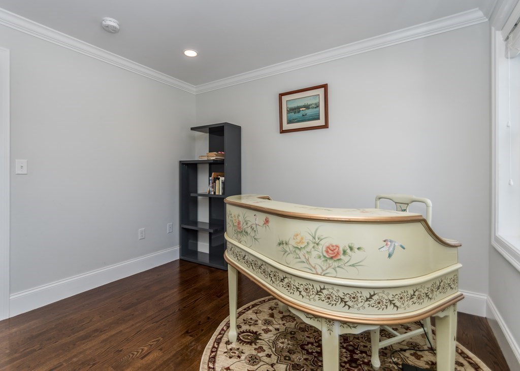 12 Cedar Street, Unit 1 Waltham, MA 02453 - Photo 19 of 33