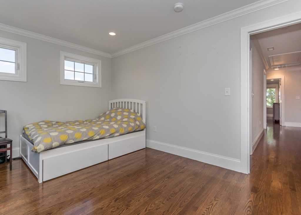 12 Cedar Street, Unit 1 Waltham, MA 02453 - Photo 20 of 33