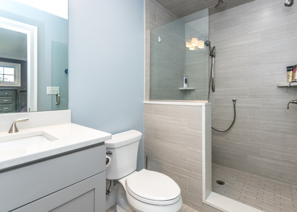 12 Cedar Street, Unit 1 Waltham, MA 02453 - Photo 24 of 33