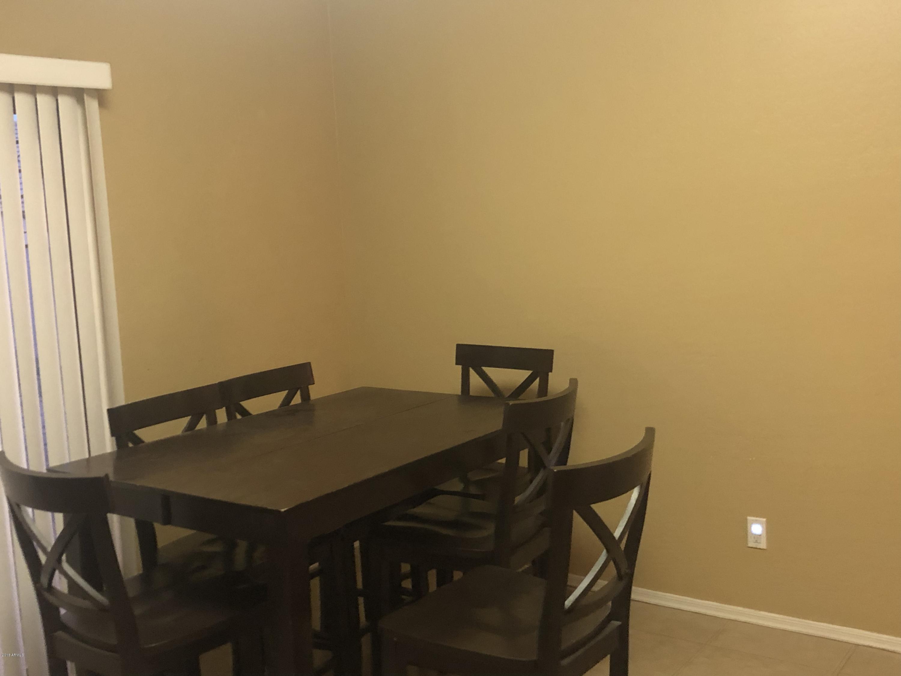 1406 West Fremont Rd. Phoenix, AZ 85041 - Photo 4 of 15 EAAECD6E-DAAA-46F2-8692-91146B09E110