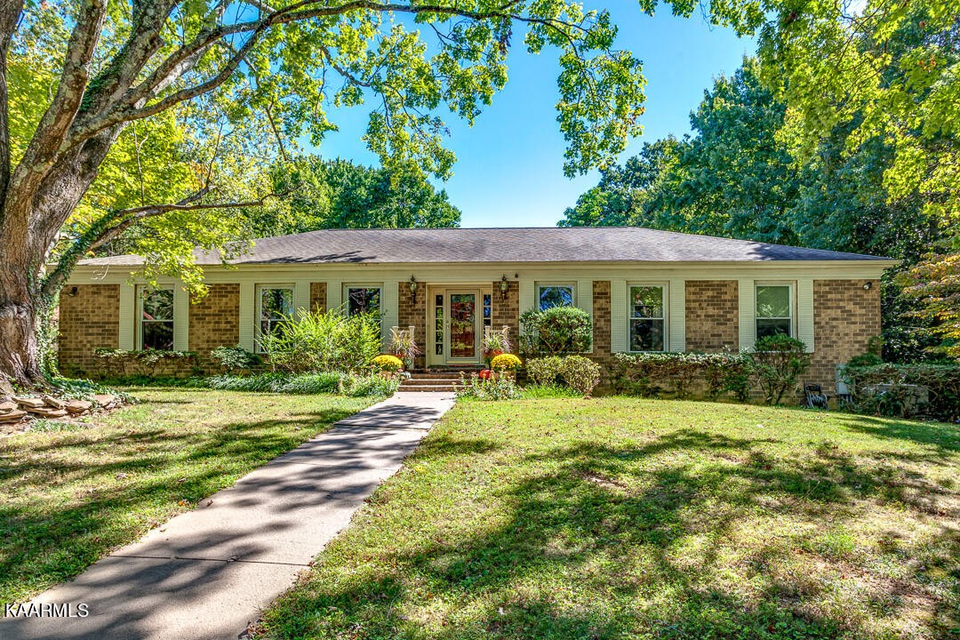 706 Kempton Road Knoxville, TN 37909 - Photo 1 of 45 Gallery Image 1