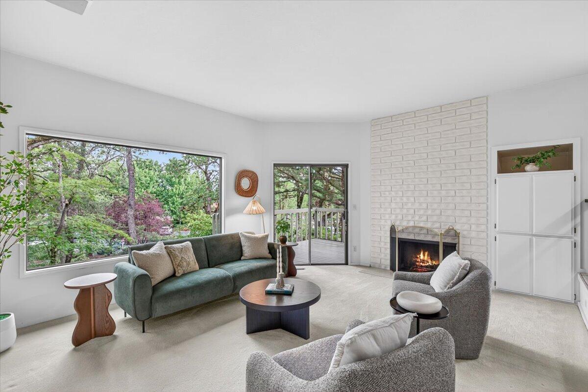 2647 Freedom Way Medford, OR 97504 - Photo 6 of 38 a living room with furniture and a fireplace