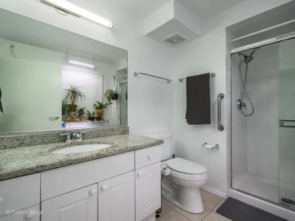 $399,900 | 800 Elgin Road, Unit 1220, Evanston, IL 60201