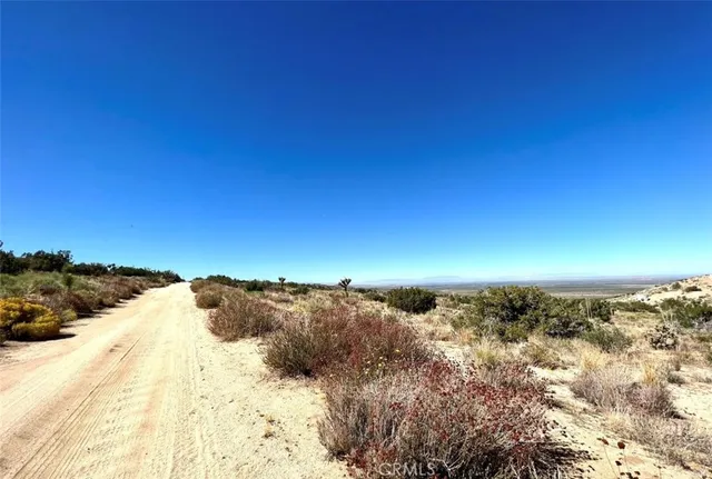 $38,500 | 0 Ave Y-8, Llano, CA 93544