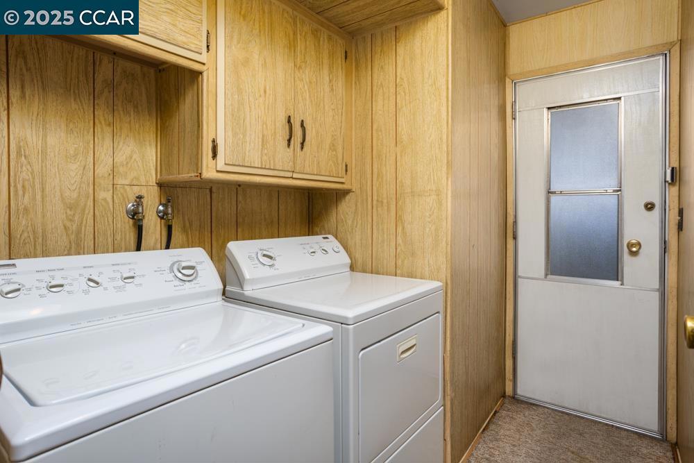 2110 Dalis Drive Concord, CA 94520 - Photo 21 of 30 a utility room with dryer and washer