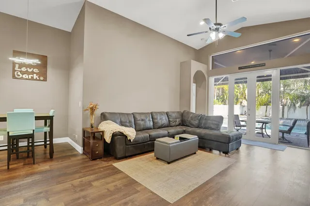 $550,000 | 10105 Clubhouse Turn Road, Lake Worth, FL 33449