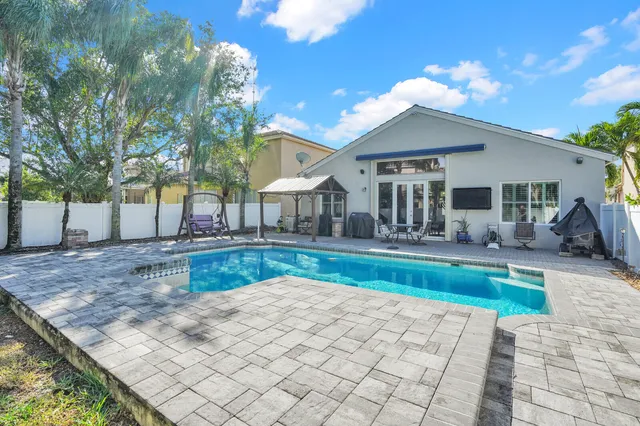 $550,000 | 10105 Clubhouse Turn Road, Lake Worth, FL 33449