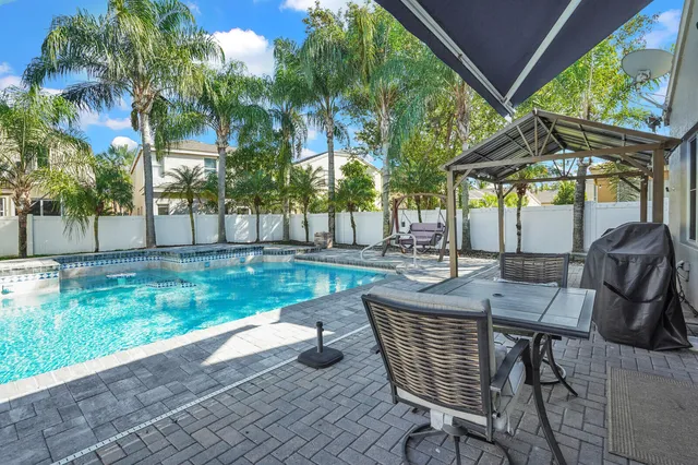 $550,000 | 10105 Clubhouse Turn Road, Lake Worth, FL 33449