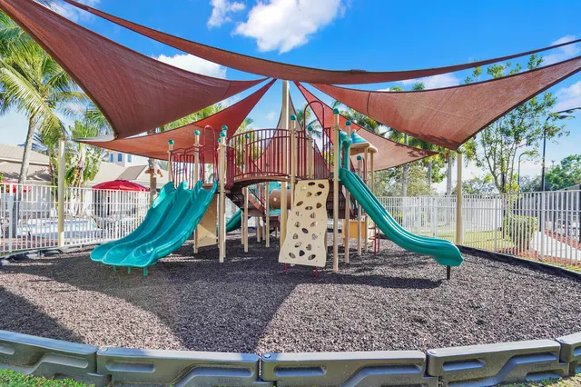 $550,000 | 10105 Clubhouse Turn Road, Lake Worth, FL 33449