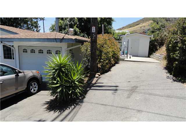 11805 Altadena Road Lakeside, CA 92040 - Photo 2 of 15