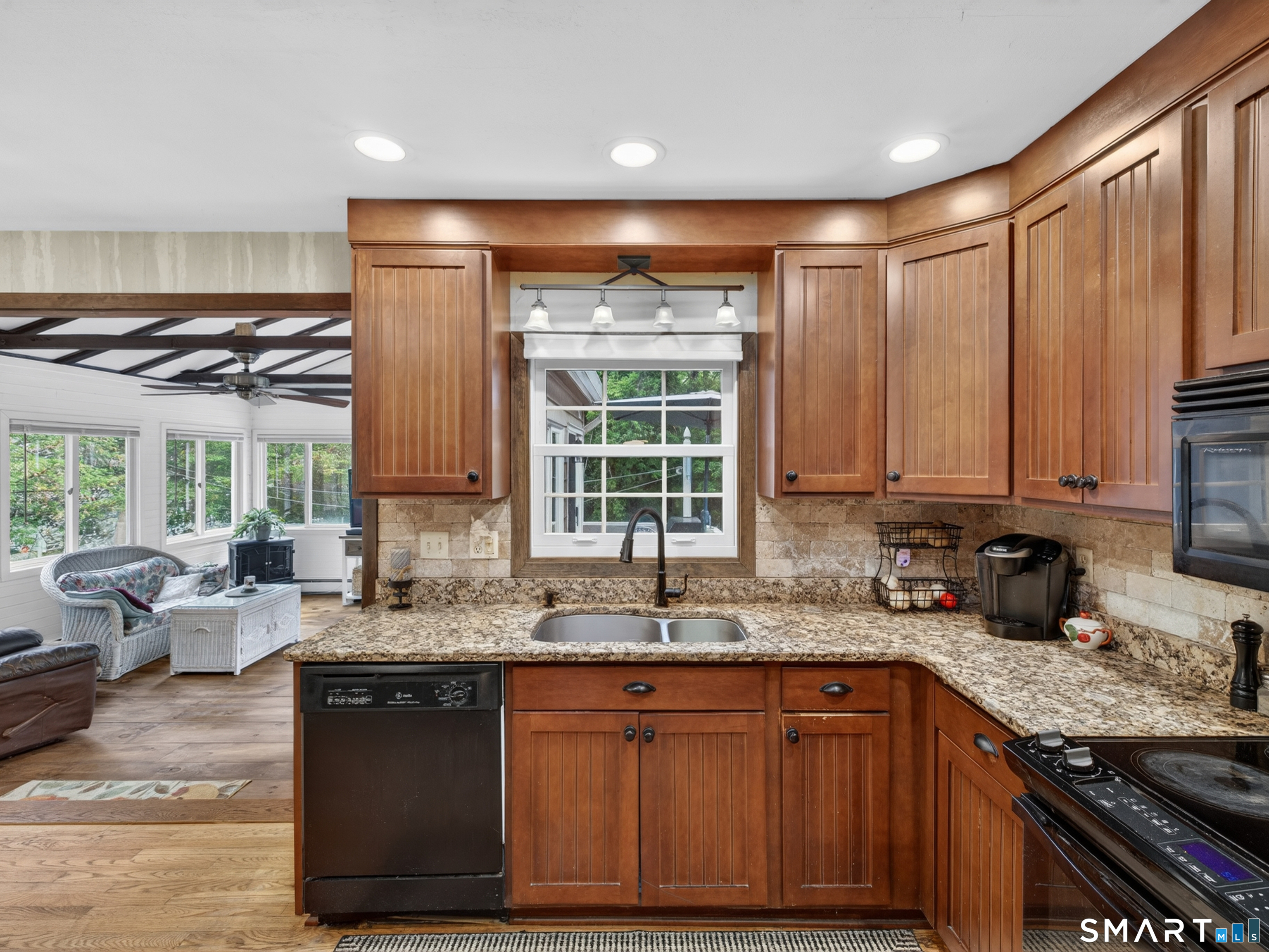 14 Hunters Ridge Road Shelton, CT 06484 - Photo 9 of 39
