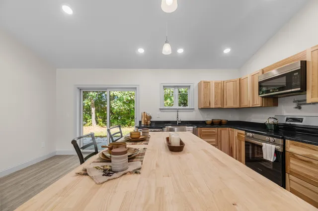 $384,900 | 410 Peltoma Avenue, Pittsfield, ME 04967