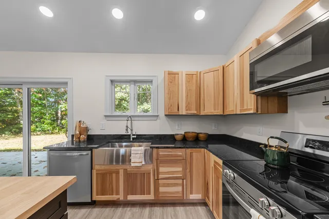 $384,900 | 410 Peltoma Avenue, Pittsfield, ME 04967