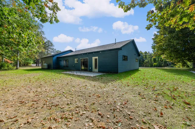 $384,900 | 410 Peltoma Avenue, Pittsfield, ME 04967