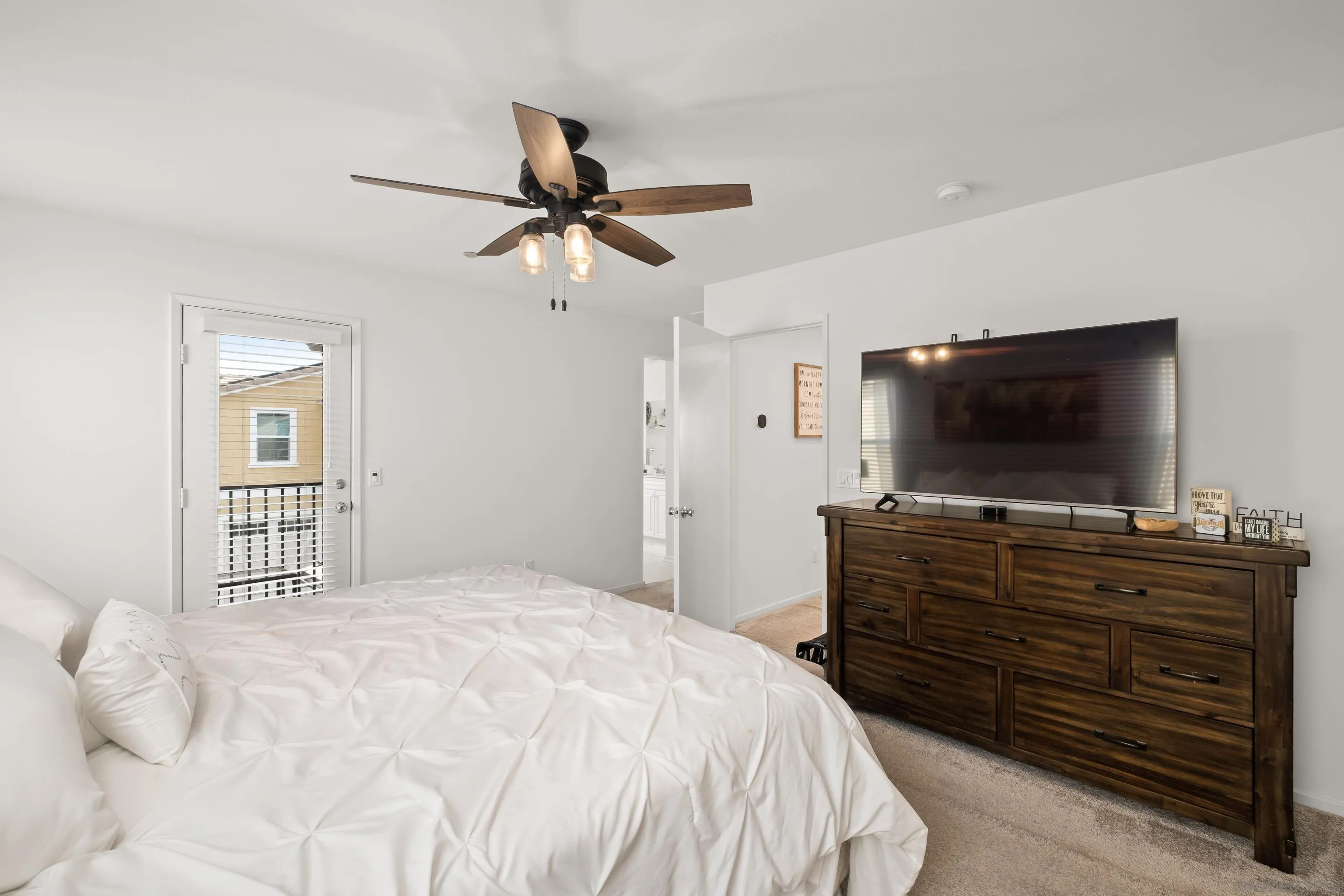 13650 Gray Hawk Way Valley Center, CA 92082 - Photo 16 of 33 Gallery Image 16
