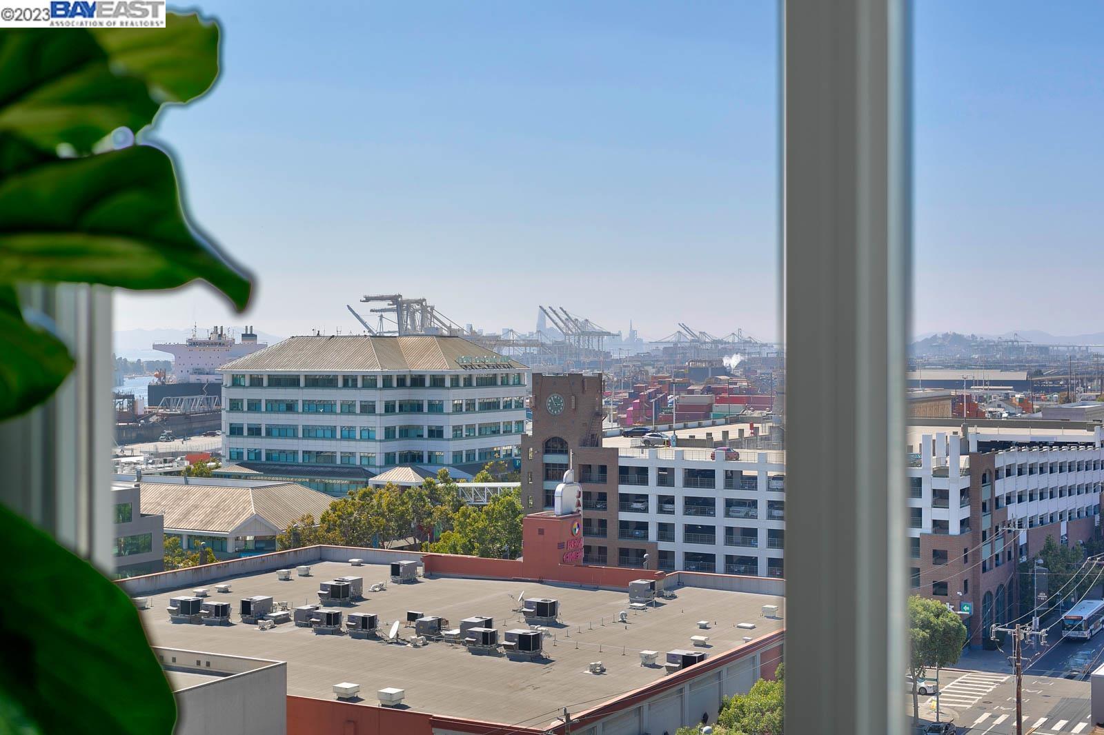 222 Broadway, Unit 1004 Oakland, CA 94607 - Photo 45 of 60 a picture of a city view