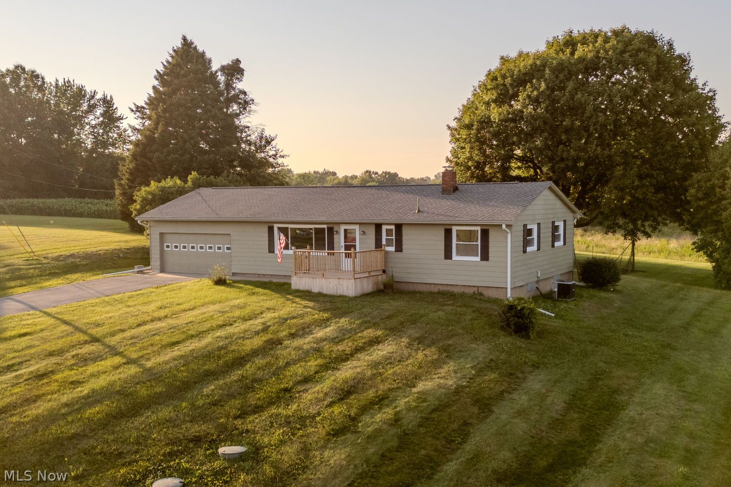 3003 Waterloo Road Mogadore, OH 44260 - Photo 2 of 30