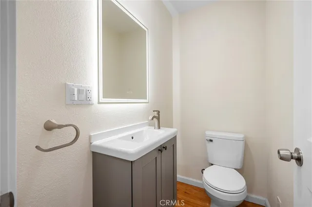 $945,000 | 6413 Jamieson Avenue, Reseda, CA 91335