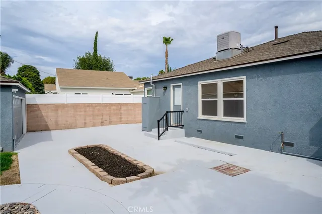 $945,000 | 6413 Jamieson Avenue, Reseda, CA 91335