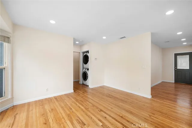 $945,000 | 6413 Jamieson Avenue, Reseda, CA 91335