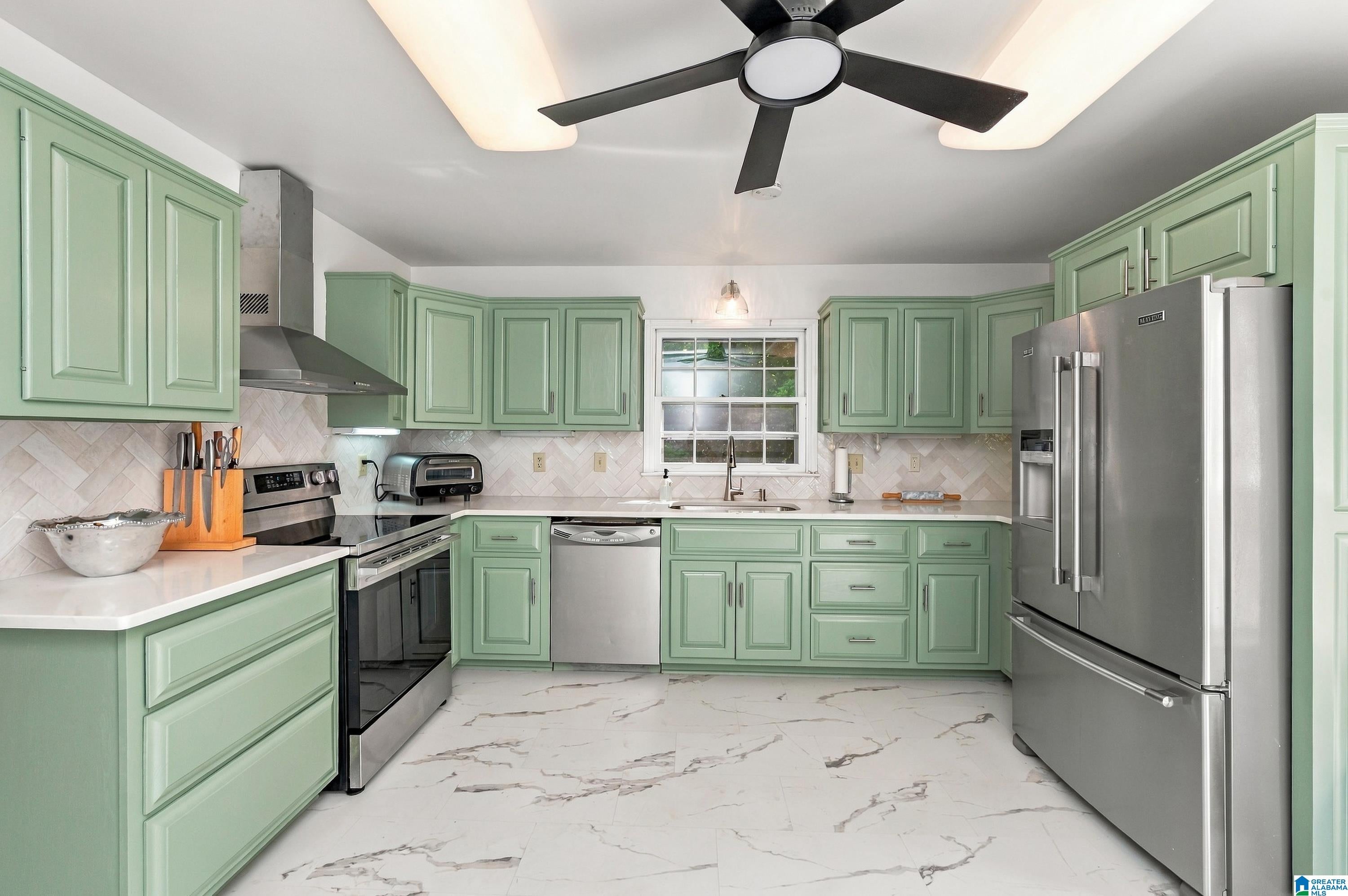 2022 Chapel Road Hoover, AL 35226 - Photo 3 of 51 Gallery Image 3