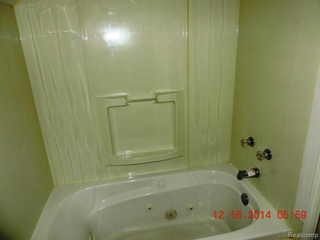 7802 Harding Street Taylor, MI 48180 - Photo 22 of 26 12-16-2014 025.jpg