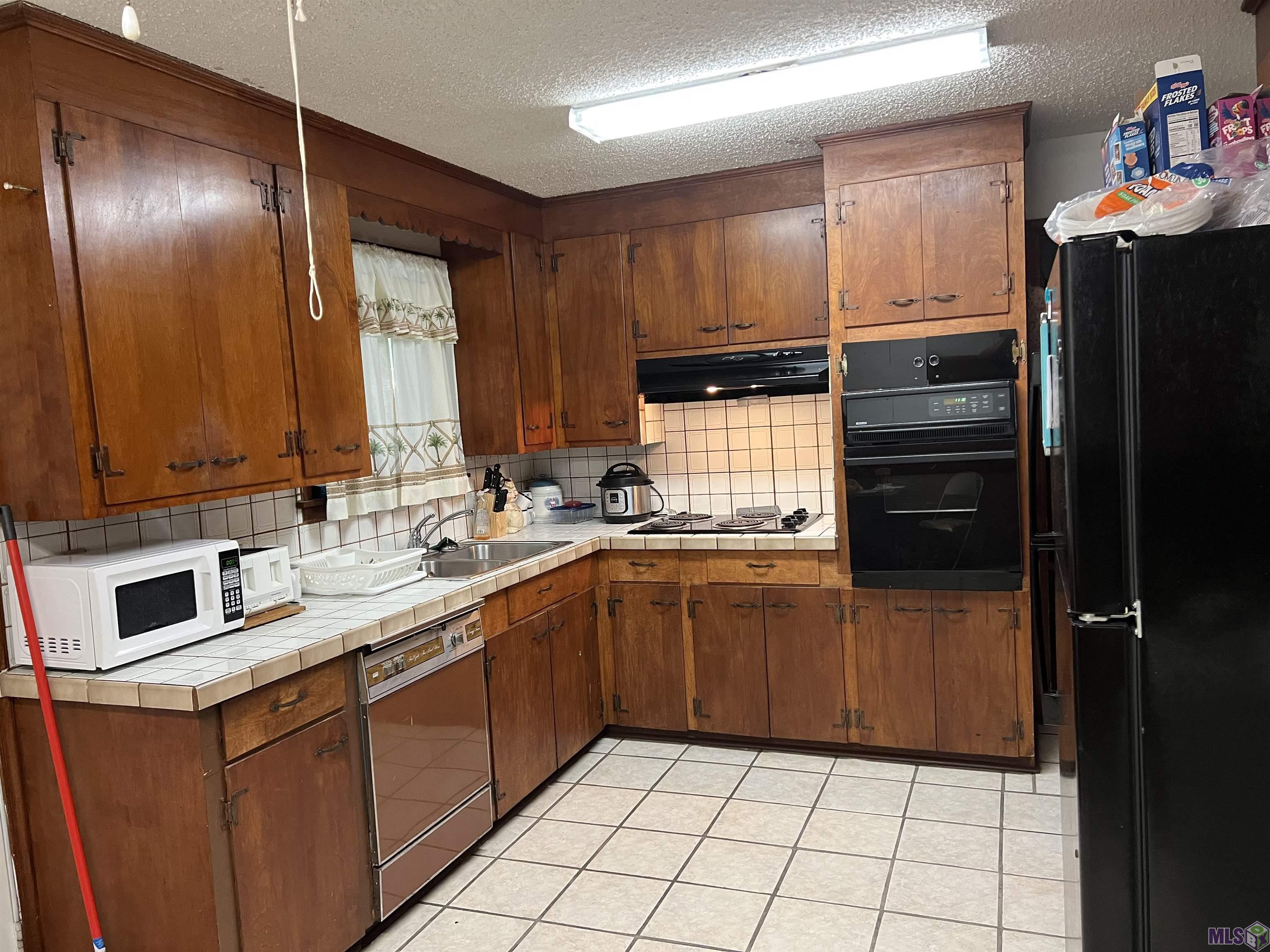 3161 Conley Avenue Baton Rouge, LA 70805 - Photo 3 of 6 Kitchen