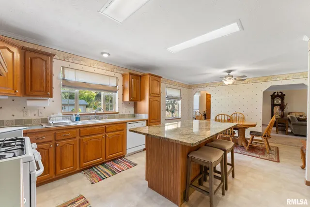 $269,900 | 225 Carroll Street, Colona, IL 61241