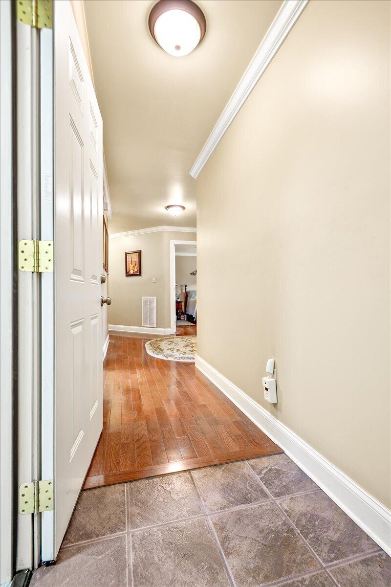 91 Earl Angel Road Corbin, KY 40701 - Photo 36 of 47 29-Hallway