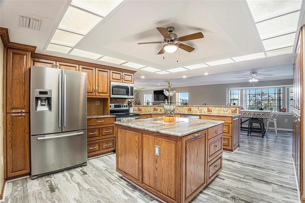 6244 Spoonbill Drive New Port Richey, FL 34652 - Photo 9 of 36