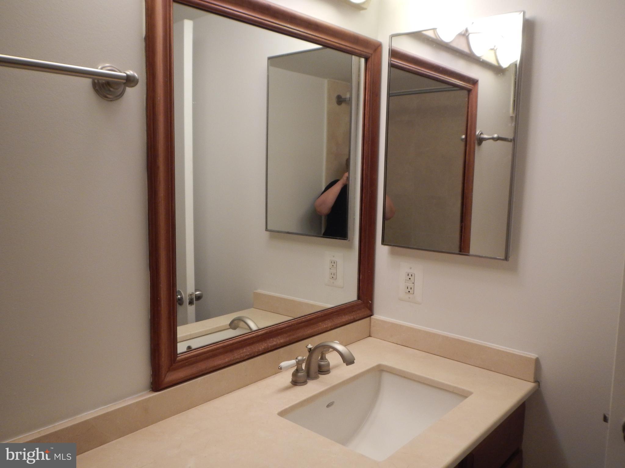 2311 M Street Northwest, Unit 802 Washington, DC 20037 - Photo 16 of 25 Bath
