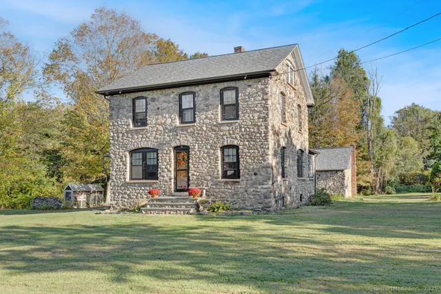 $469,900 | 36 Kings Highway, Chester, CT 06412