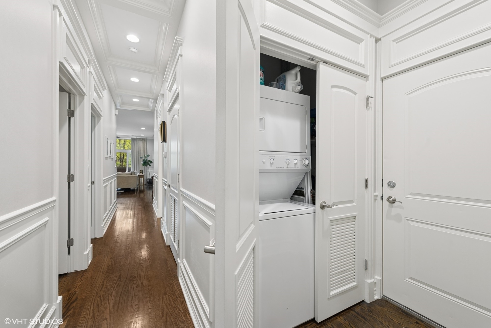 2243 West Irving Park Road, Unit 2W Chicago, IL 60618 - Photo 18 of 19
