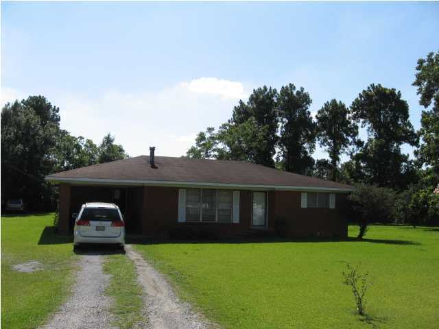 4302 Darnall Road New Iberia, LA 70560 - Photo 1 of 7 Primary Photo
