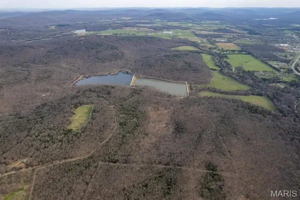 $6,300,000 | 805 Vineyard Lake Road, Bismarck, MO 63624