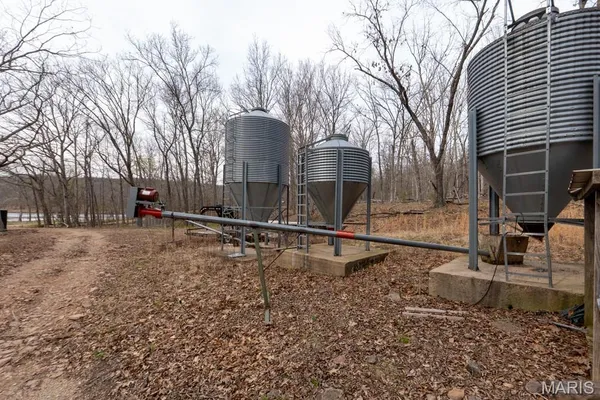 $6,300,000 | 805 Vineyard Lake Road, Bismarck, MO 63624