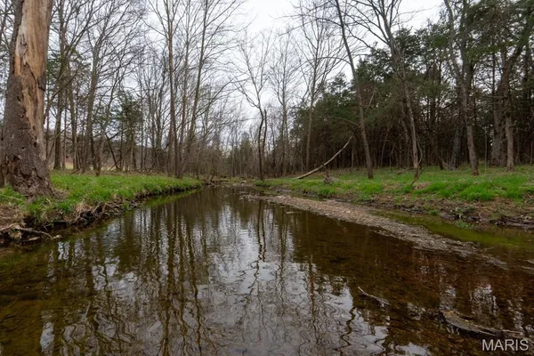 $6,300,000 | 805 Vineyard Lake Road, Bismarck, MO 63624