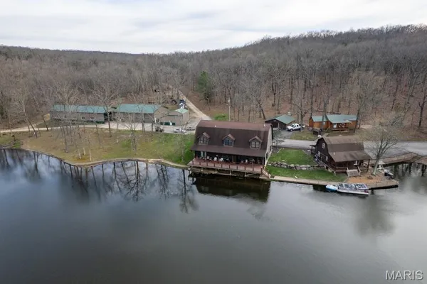 $6,300,000 | 805 Vineyard Lake Road, Bismarck, MO 63624