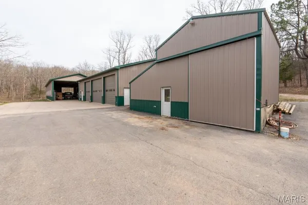 $6,300,000 | 805 Vineyard Lake Road, Bismarck, MO 63624