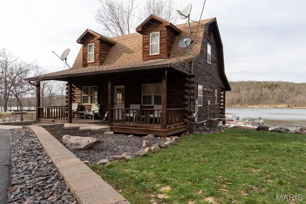 $6,300,000 | 805 Vineyard Lake Road, Bismarck, MO 63624