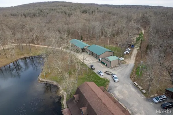 $6,300,000 | 805 Vineyard Lake Road, Bismarck, MO 63624