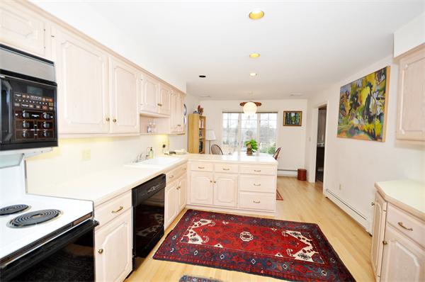 21 South Meadow Ridge, Unit 21 Concord, MA 01742 - Photo 4 of 15 Gallery Image 4