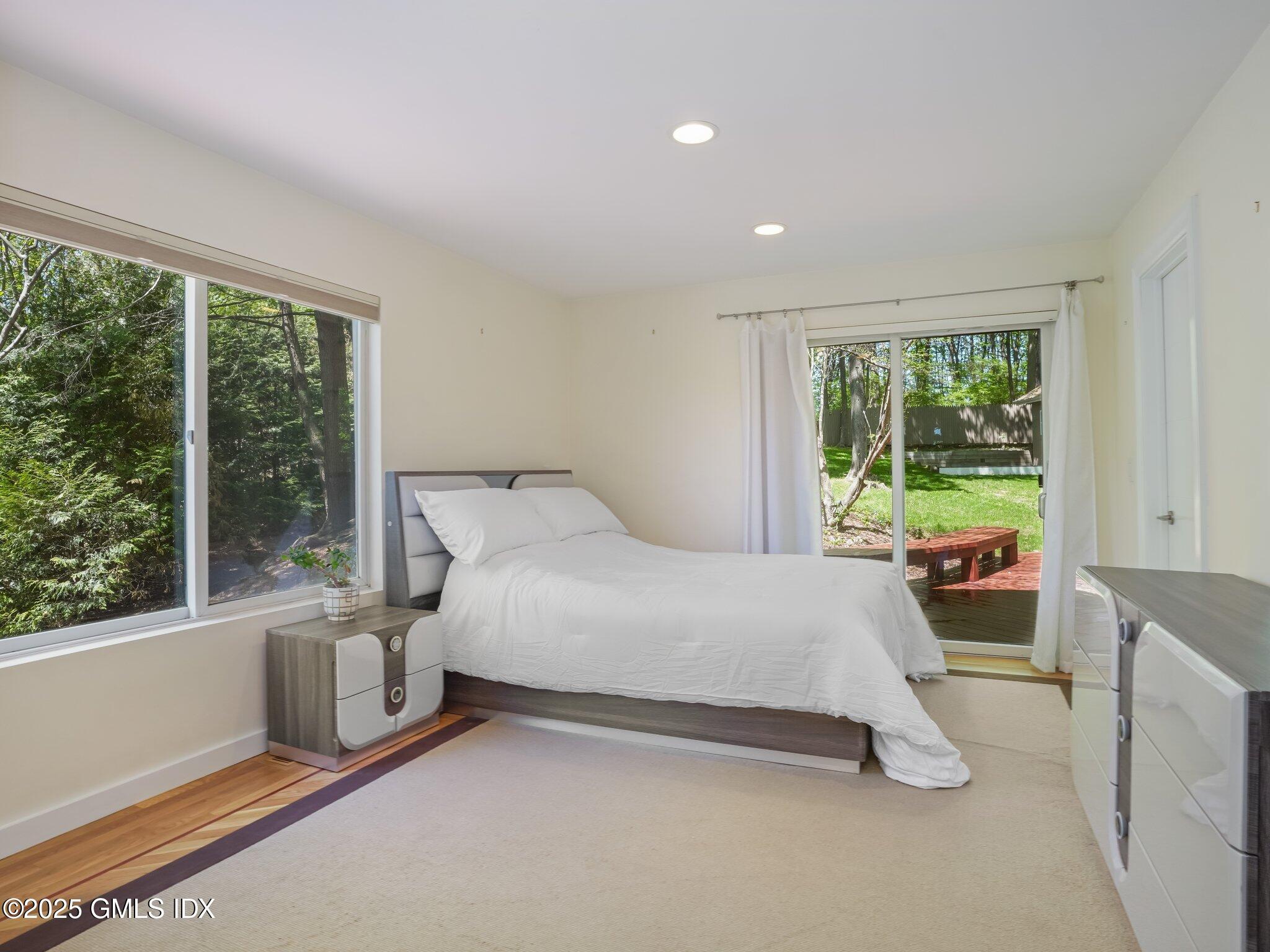 228 Pemberwick Road Greenwich, CT 06831 - Photo 20 of 33 24-web-or-mls-228-pemberwick-rd