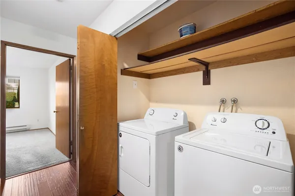 $415,000 | 22508 6th Avenue South, Unit 1, Des Moines, WA 98198