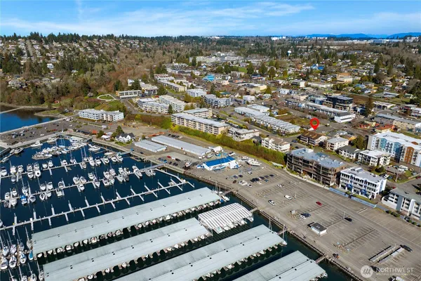 $415,000 | 22508 6th Avenue South, Unit 1, Des Moines, WA 98198