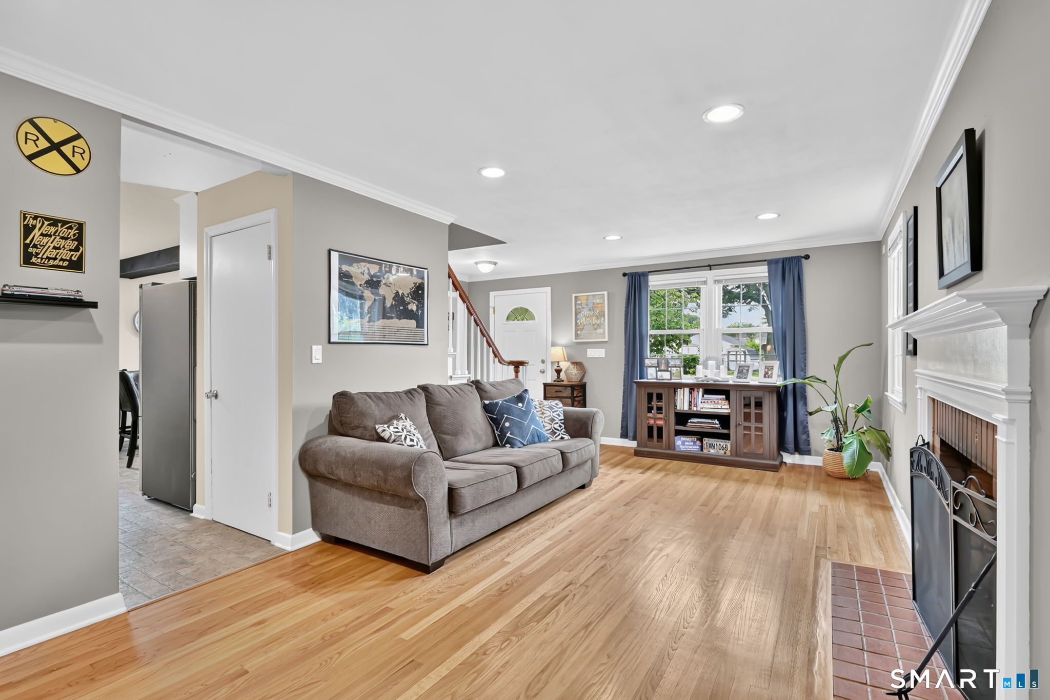 33 Brent Road Manchester, CT 06042 - Photo 5 of 38