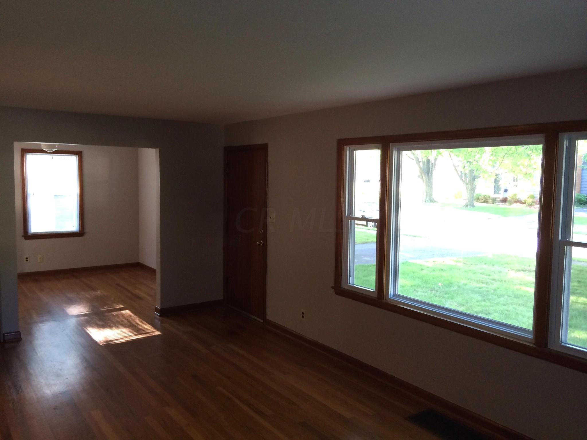 2512 Swansea Road Columbus, OH 43221 - Photo 3 of 7